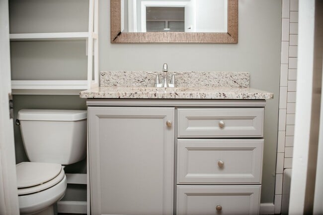 Building Photo - 1449 Jill Dr