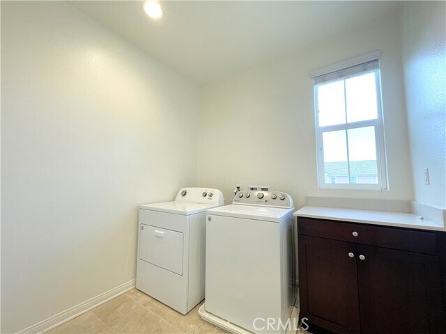 Building Photo - 4985 Adera St