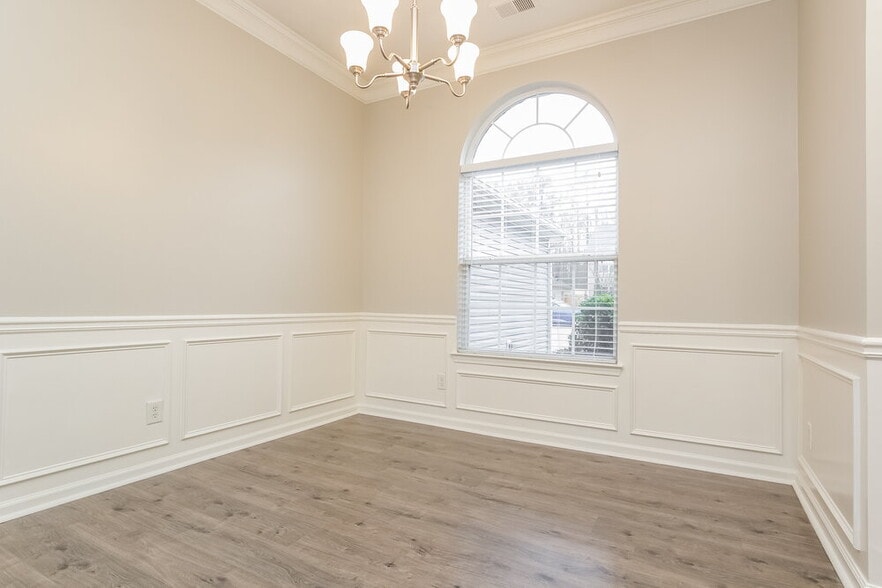 Building Photo - 2235 Corkscrew Way