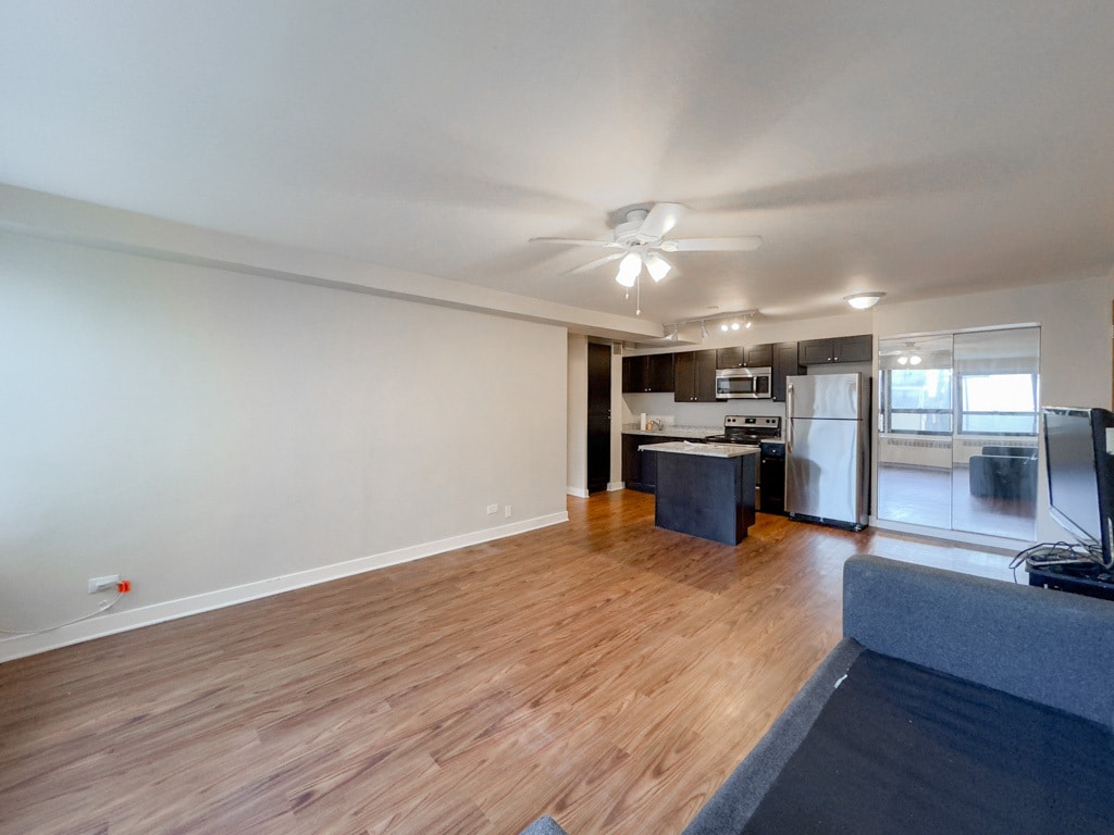 Building Photo - 4180 N Marine Dr