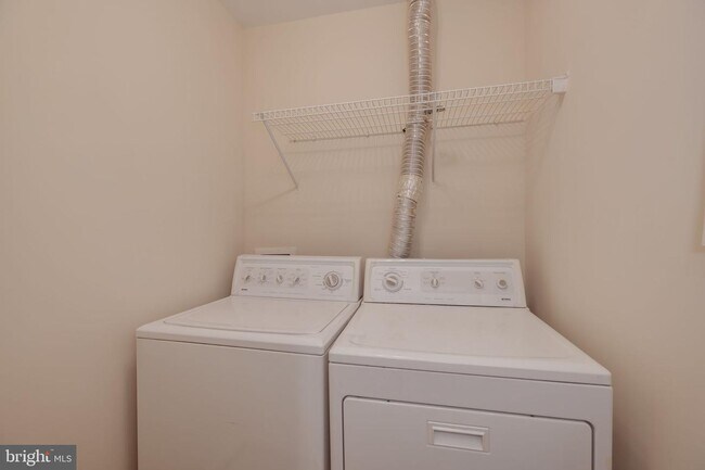 Building Photo - 6144 Cilantro Dr