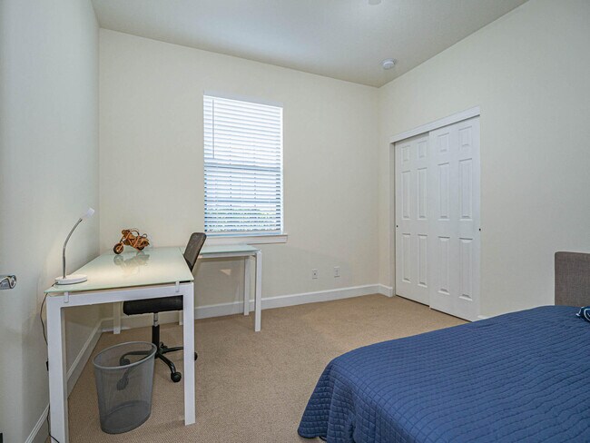 Building Photo - 5163 Longhorn Dr