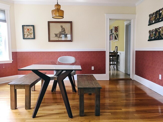 Building Photo - 52 Dimick St