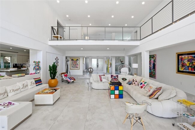 Building Photo - 3401 NE 165th St