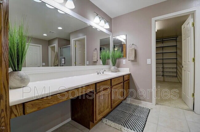 Building Photo - 13412 W Annika Dr