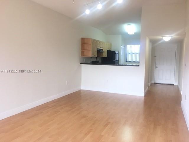 Building Photo - 9925 Nob Hill Pl