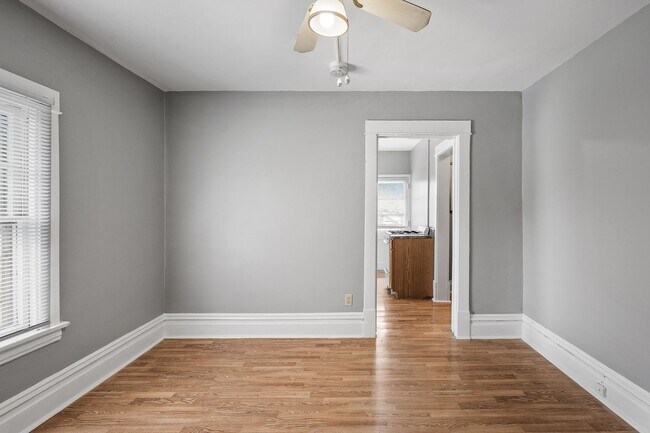 Building Photo - 3111 E 31st St
