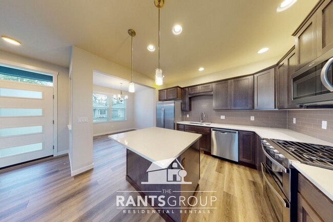 Building Photo - Built in 2023! Easy freeway access from Tumwater!