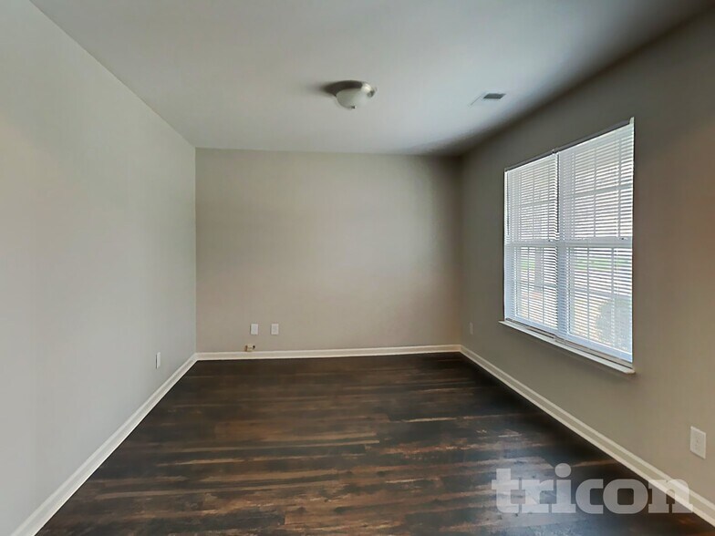 Building Photo - 1594 Weatherend Dr
