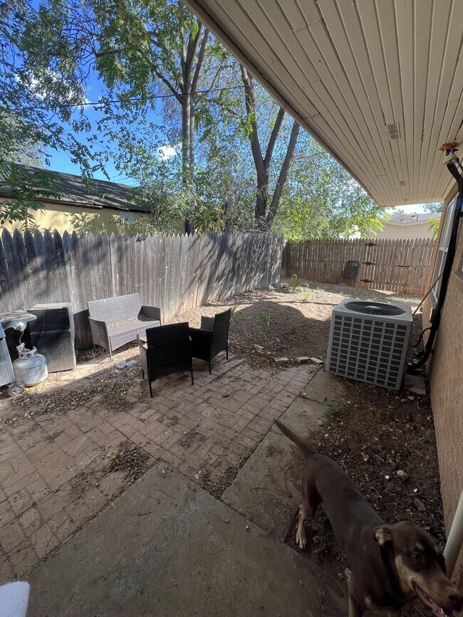 Building Photo - 2615 27th St