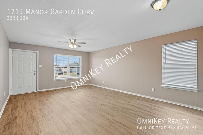 Building Photo - 1715 Manor Garden Curve