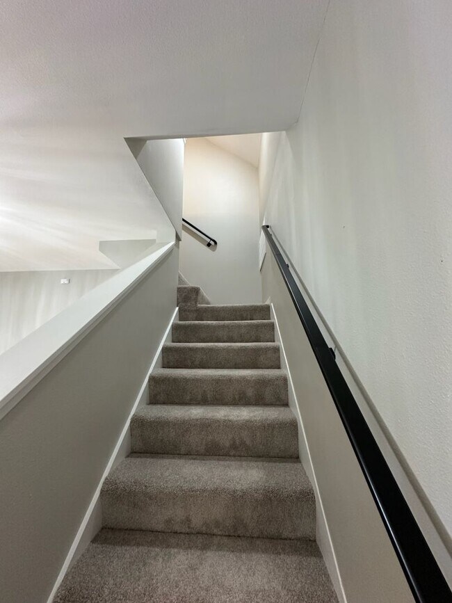 Building Photo - Tucked Away in Steilacoom