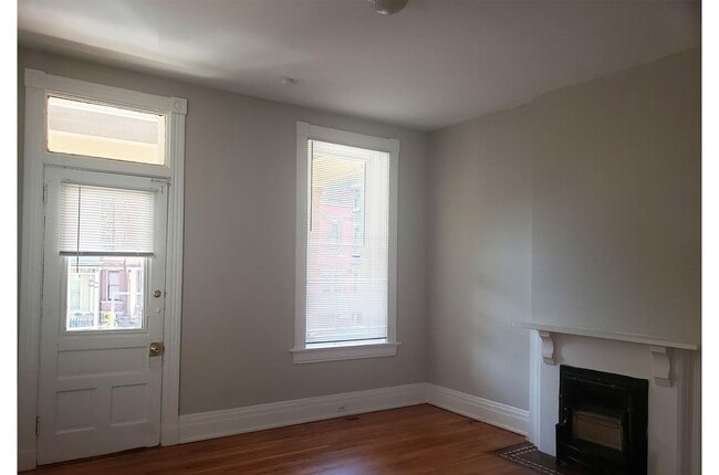 Building Photo - 3218 Bishop St