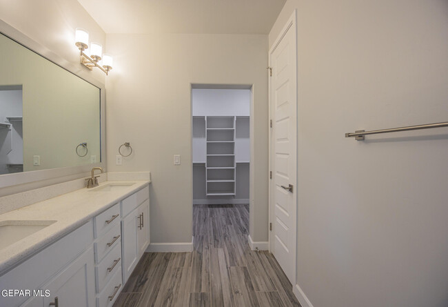 Building Photo - 13448 Emerald Rose Ct