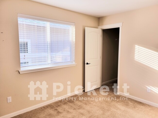 Building Photo - Original Model Home in Freestone at Bayside