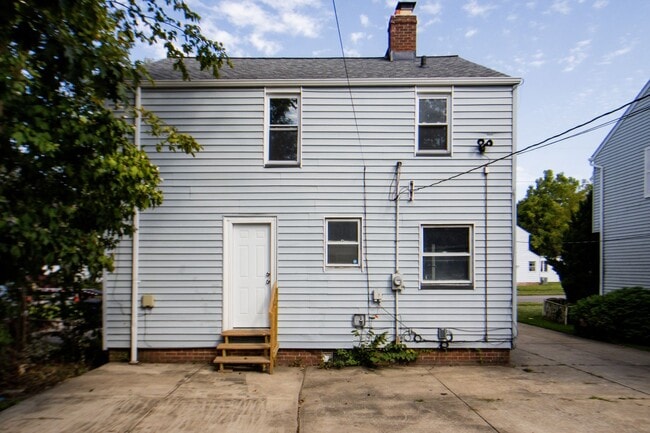 Building Photo - 4004 E 155th St
