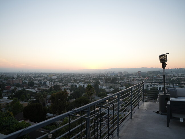 Rooftop view - 1727 Lucile Ave