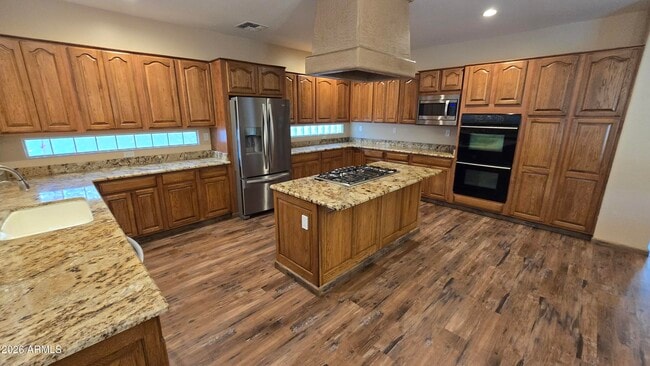 Building Photo - 9658 W Pinnacle Vista Dr