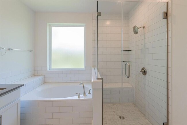 Building Photo - 1617 Woodwind Ln