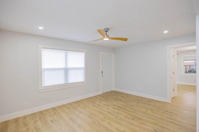 Building Photo - 730 Winters St