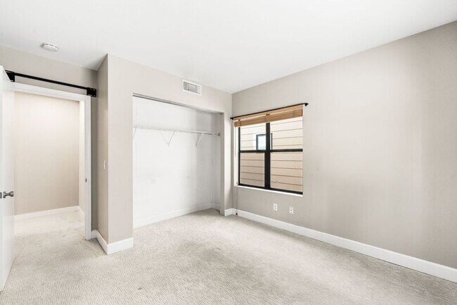 Building Photo - 3047 Tejon St