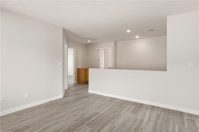 Building Photo - 218 Lantana Breeze Dr