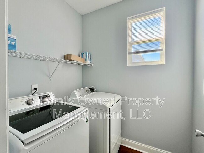 Building Photo - 1225 Woodsage Dr