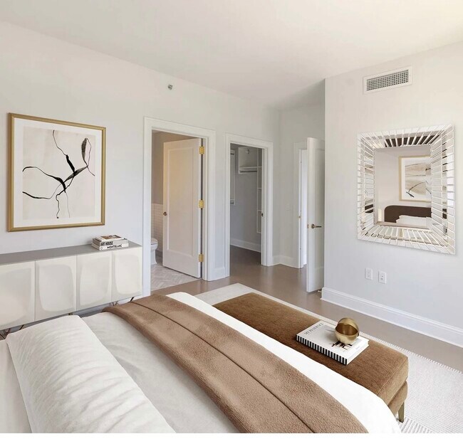 Building Photo - 514 N Peshtigo Ct