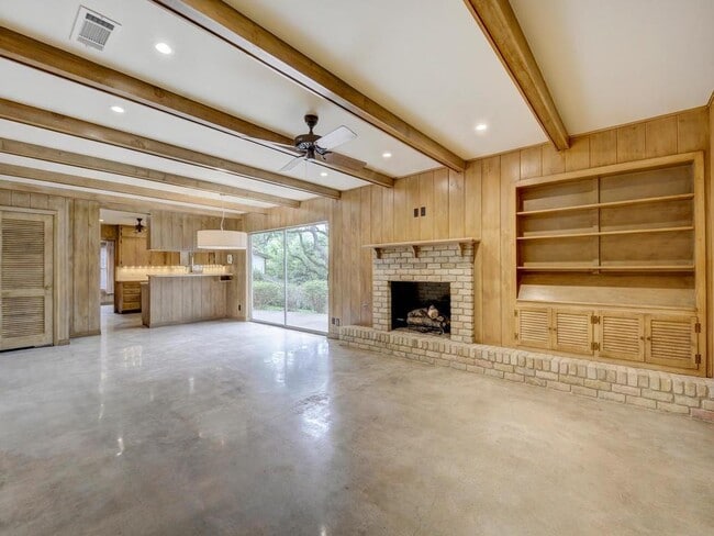 Building Photo - 6009 Mountainclimb Dr