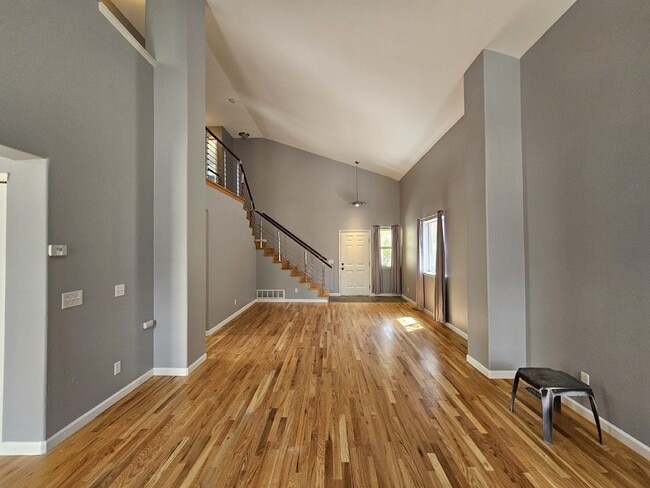 Building Photo - 11215 Jansen St