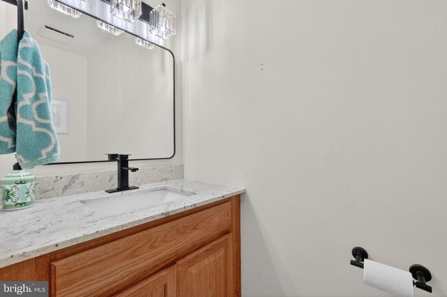 Building Photo - 8010 Readington Ct