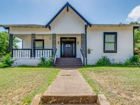 Building Photo - 516 E 6th St