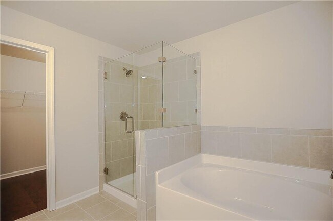 Building Photo - 2304 Shetley Creek Dr