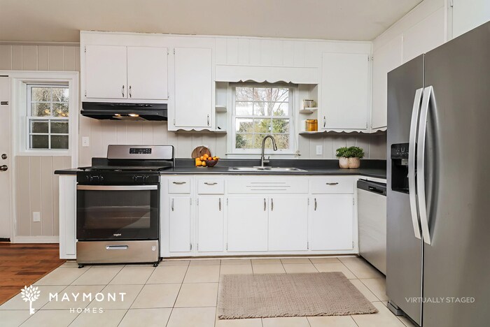 Building Photo - 1729 Hasty Rd