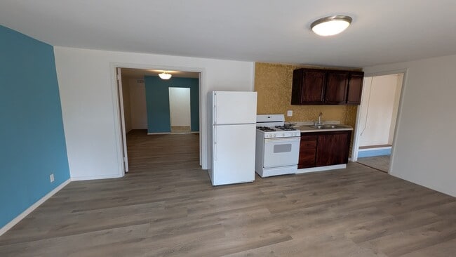 Building Photo - 2971 Swandale Ct