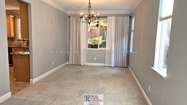 Building Photo - 5 Bedroom Carmichael Home + Large Bonus Room | 3-Car Garage & RV/Boat Parking