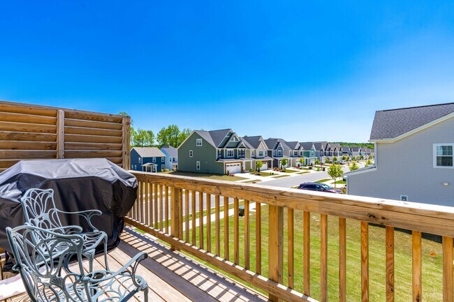 Building Photo - 2245 Kettle Falls Station