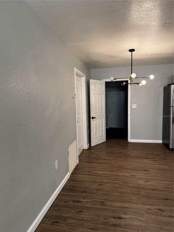 Building Photo - 409 Fern Rd