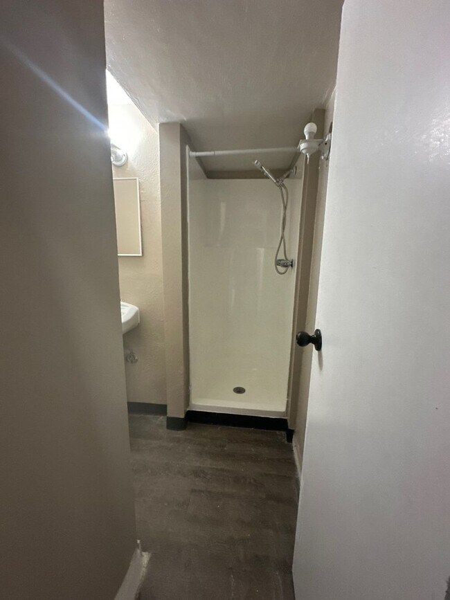 Building Photo - N10th332