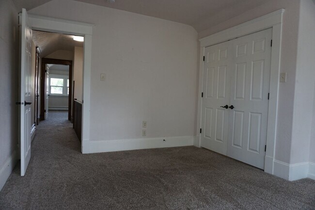 Building Photo - Amazing Remodel Salt Lake Home