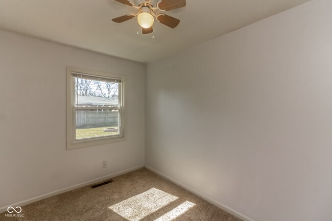 Building Photo - 504 Mooreland Dr