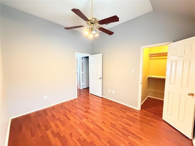Building Photo - 301 Mimosa Dr