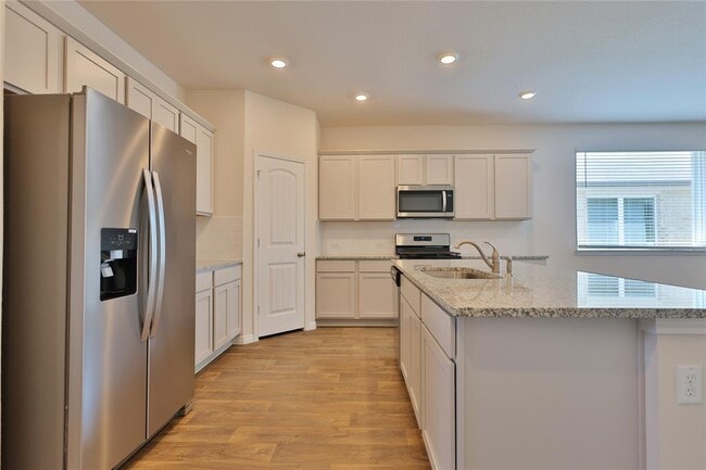 Building Photo - 132 Mackinac Ln