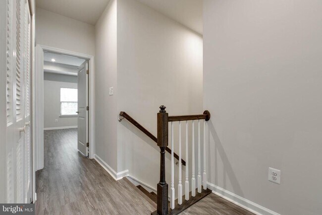 Building Photo - 3004 Cornfield Ave