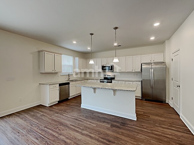 Building Photo - 1018 Bentley Pl