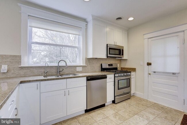Building Photo - 3973 Harrison St NW