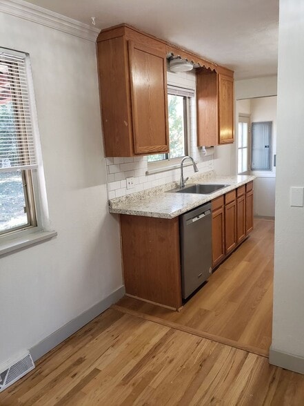 Building Photo - 108 Birch Ave