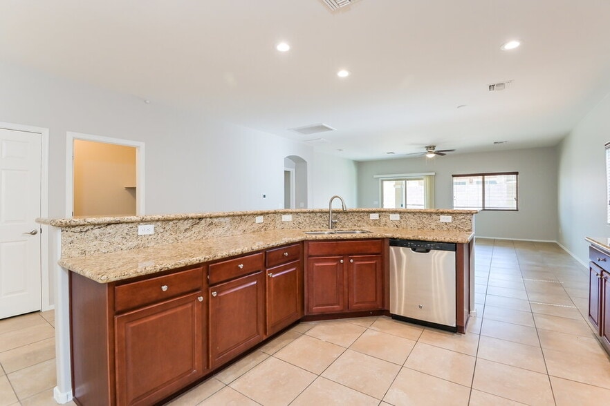 Building Photo - 7360 E Alderberry St