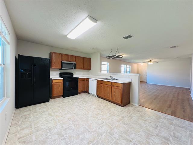 Building Photo - 2613 Plantation Dr
