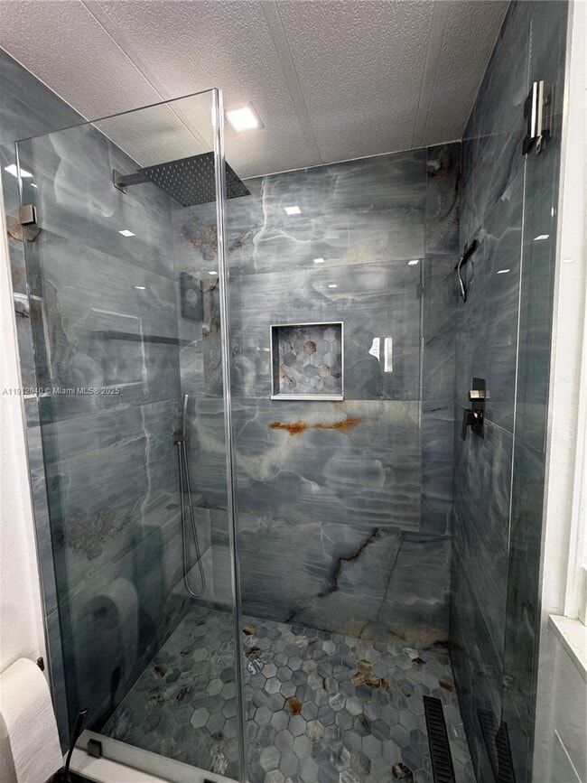 Building Photo - 228 Orchid St